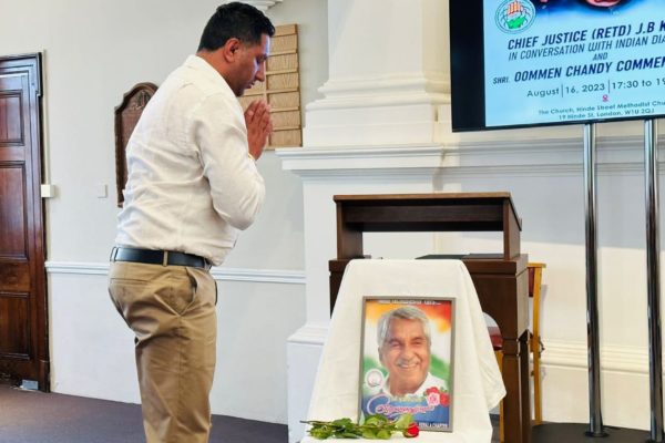 A Solemn gathering in central London pays tribute to late Chief Minister Oommen Chandy