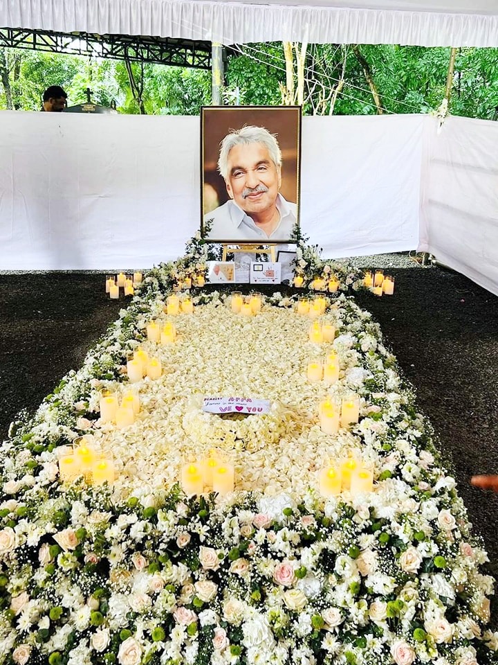 Oommen Chandy’s Final Resting Place to Become a Shrine Soon? Continues to Draw Huge Crowds